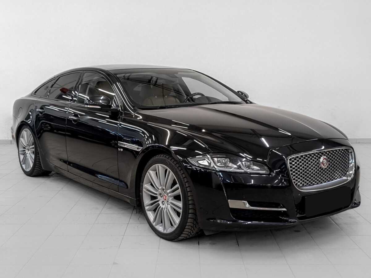 Купить Jaguar XJ с пробегом. Фото: #2