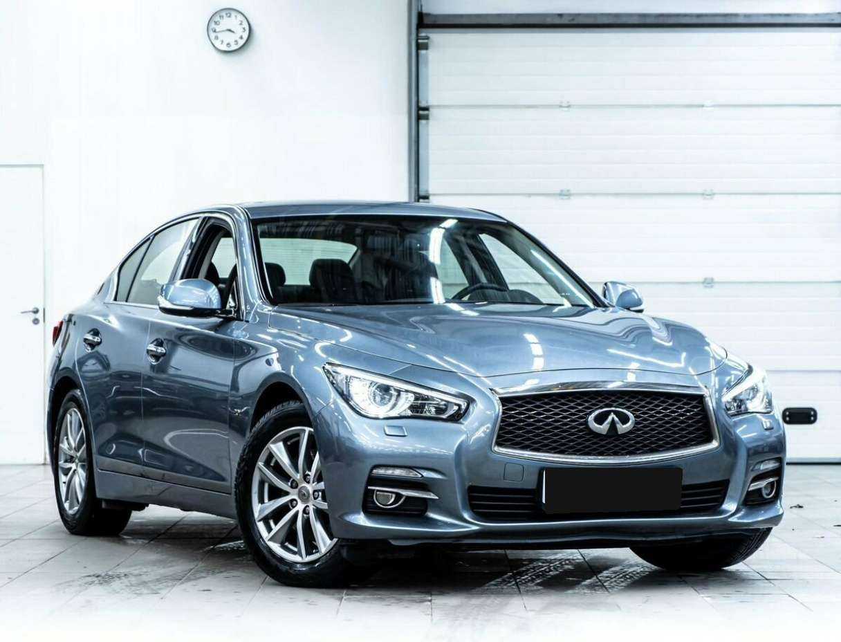 Купить Infiniti Q50 с пробегом. Фото: #1