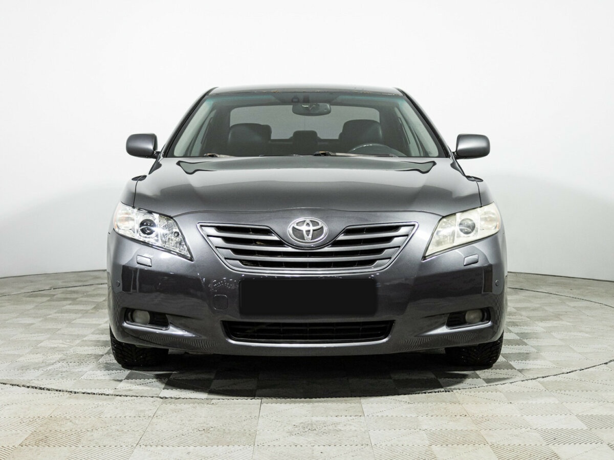 Купить Toyota Camry с пробегом. Фото: #1