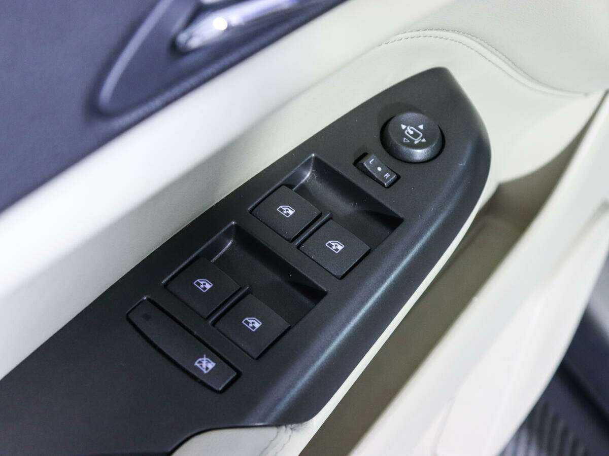 Купить Cadillac SRX с пробегом. Фото: #20