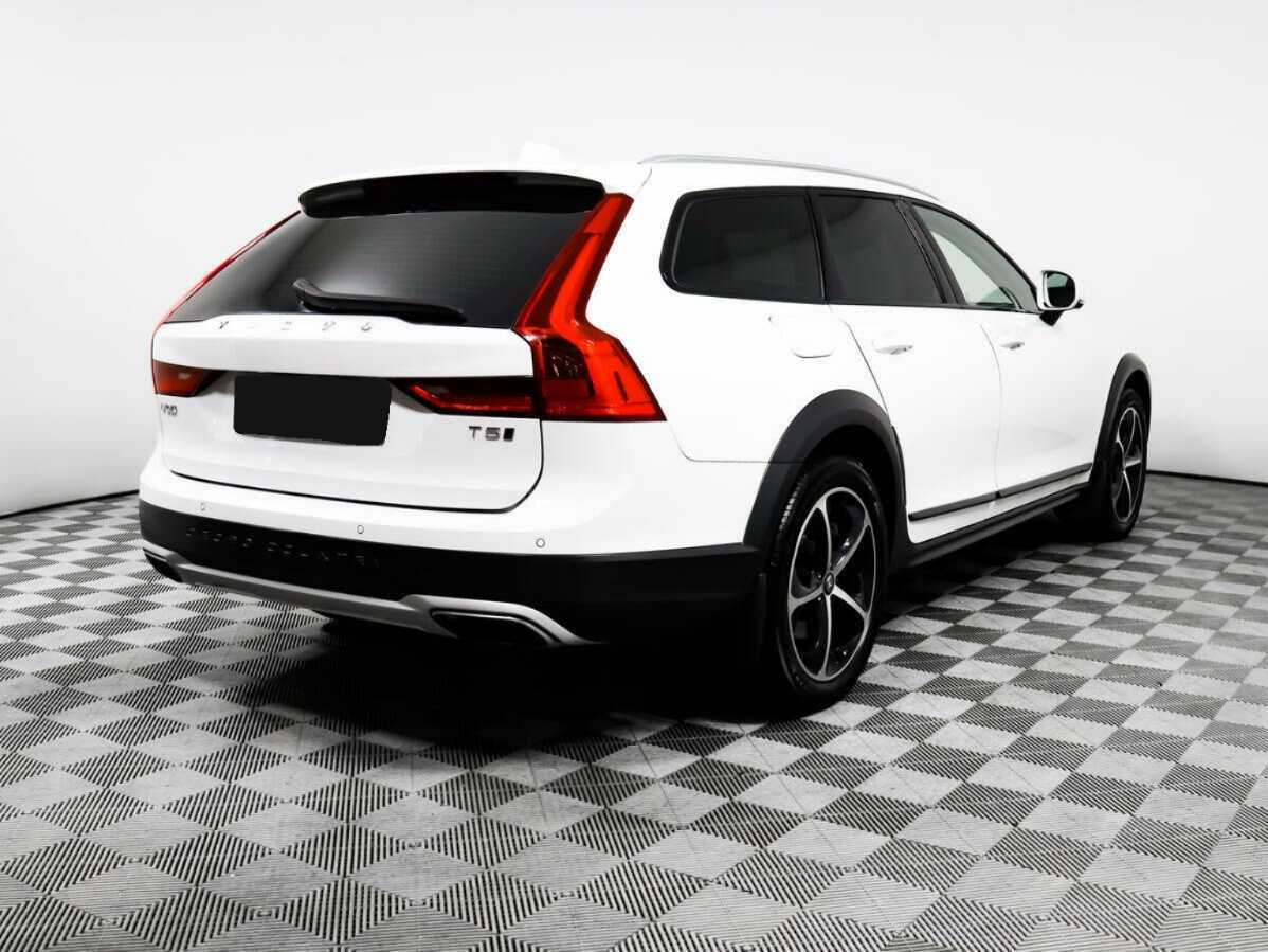 Купить Volvo V90 Cross Country с пробегом. Фото: #4
