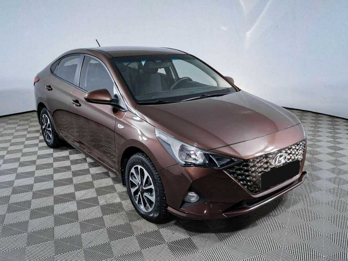 Купить Hyundai Solaris с пробегом. Фото: #2