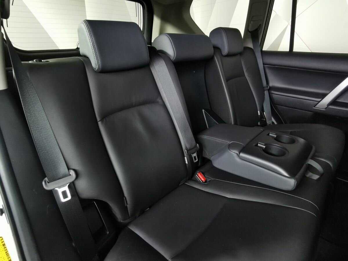 Купить Toyota Land Cruiser Prado с пробегом. Фото: #12