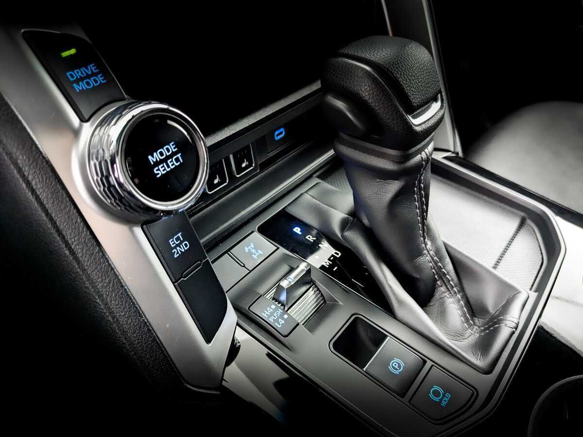 Купить Toyota Land Cruiser с пробегом. Фото: #26
