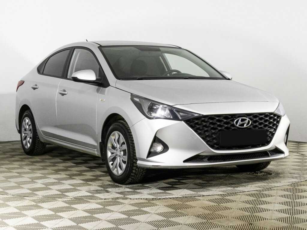 Купить Hyundai Solaris с пробегом. Фото: #2