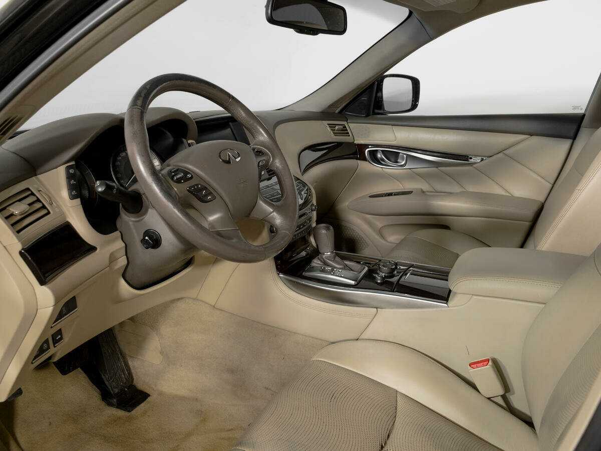 Купить Infiniti M с пробегом. Фото: #16