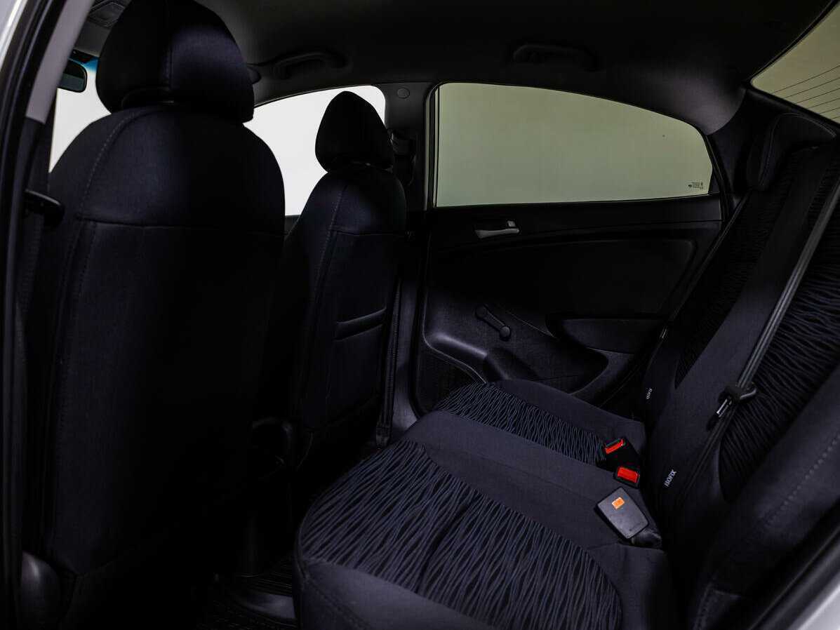 Купить Hyundai Solaris с пробегом. Фото: #10