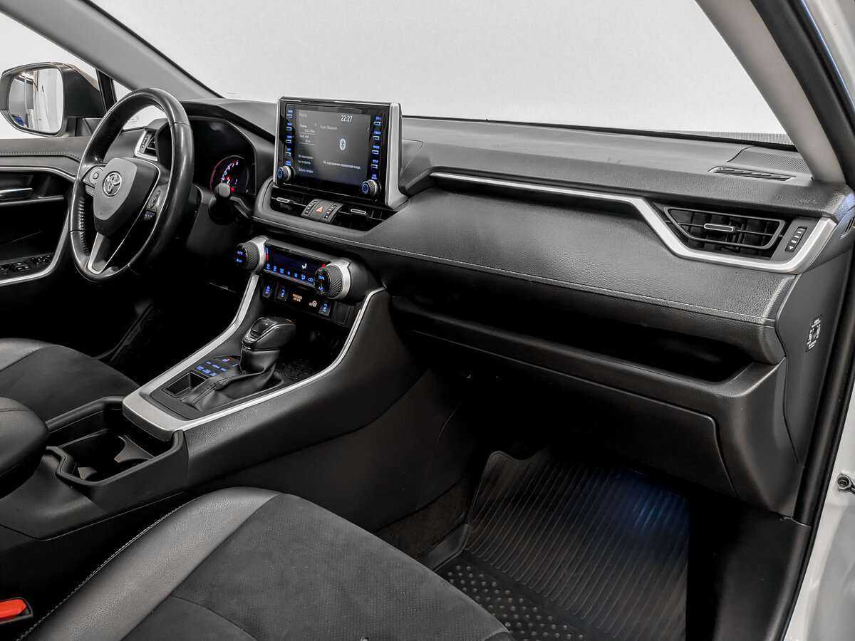 Купить Toyota RAV4 с пробегом. Фото: #8