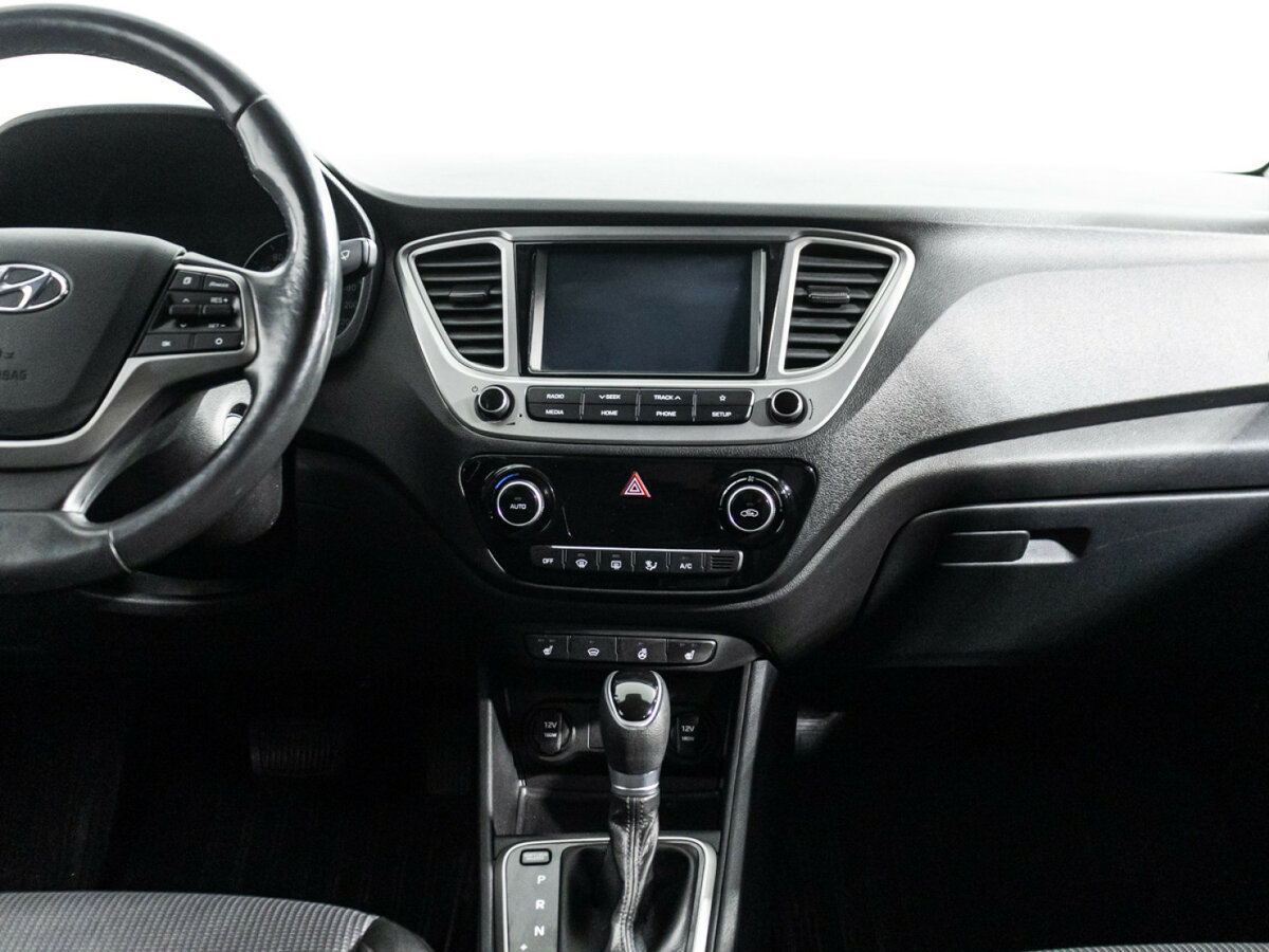 Купить Hyundai Solaris с пробегом. Фото: #13