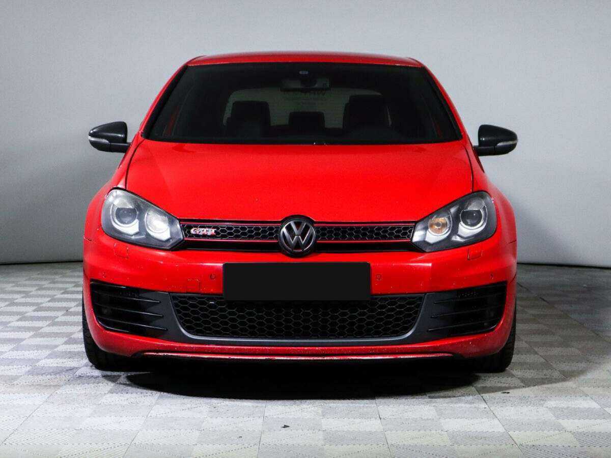 Купить Volkswagen Golf GTI с пробегом. Посмотреть фото