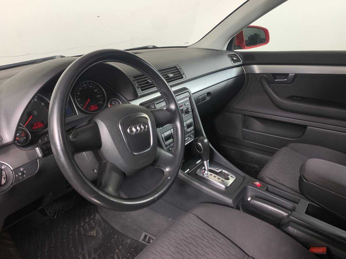 Купить Audi A4 с пробегом. Фото: #11