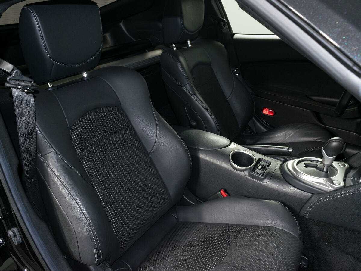 Купить Nissan 370Z с пробегом. Фото: #11