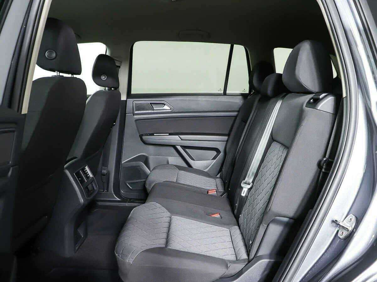 Купить Volkswagen Teramont с пробегом. Фото: #12