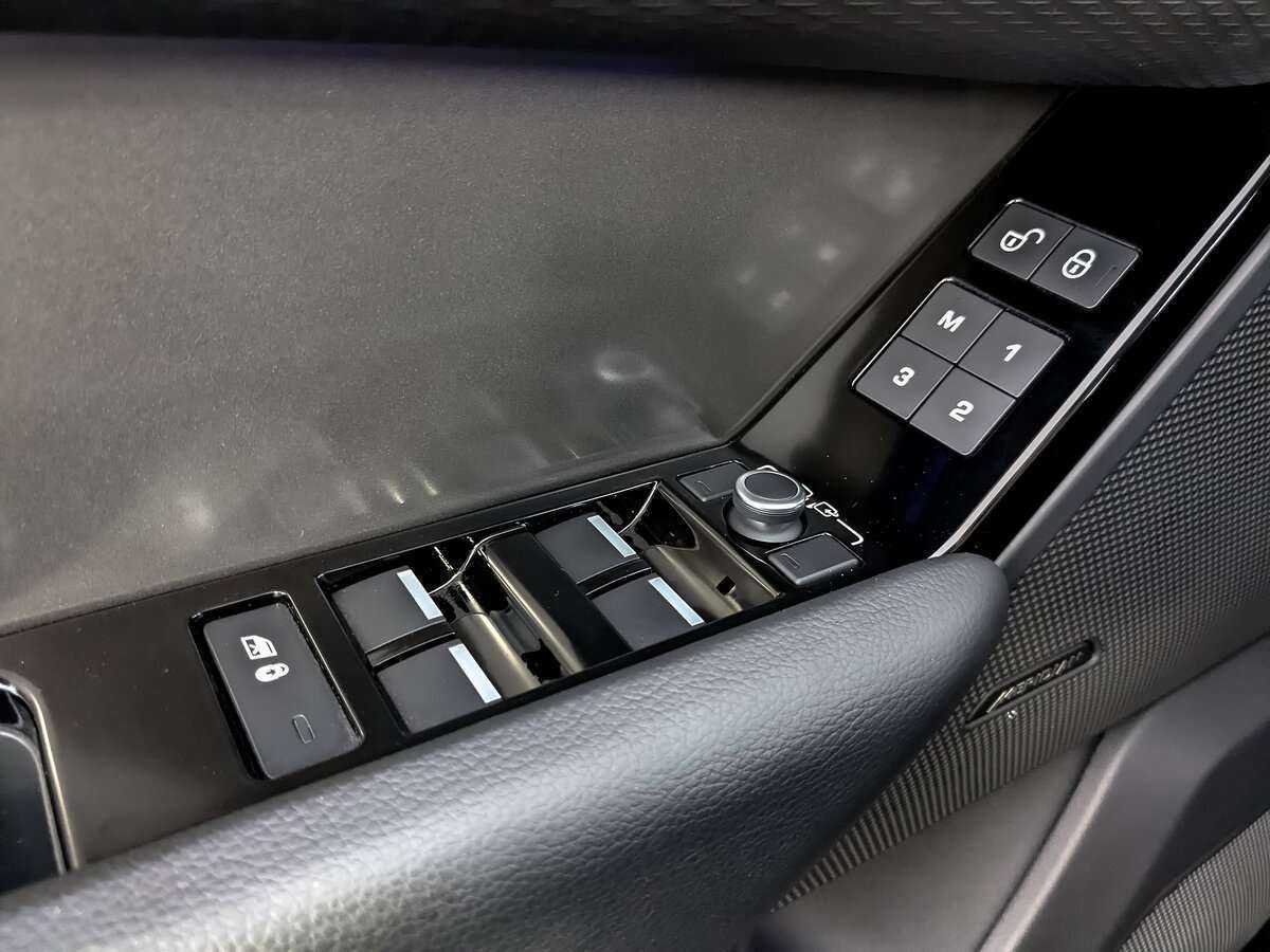 Купить Land Rover Range Rover Velar с пробегом. Фото: #22