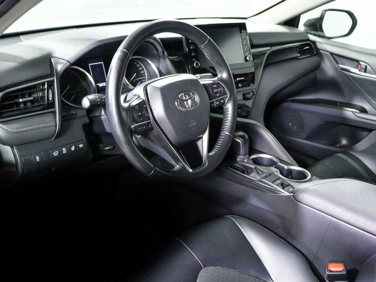 Купить Toyota Camry с пробегом. Фото: #11