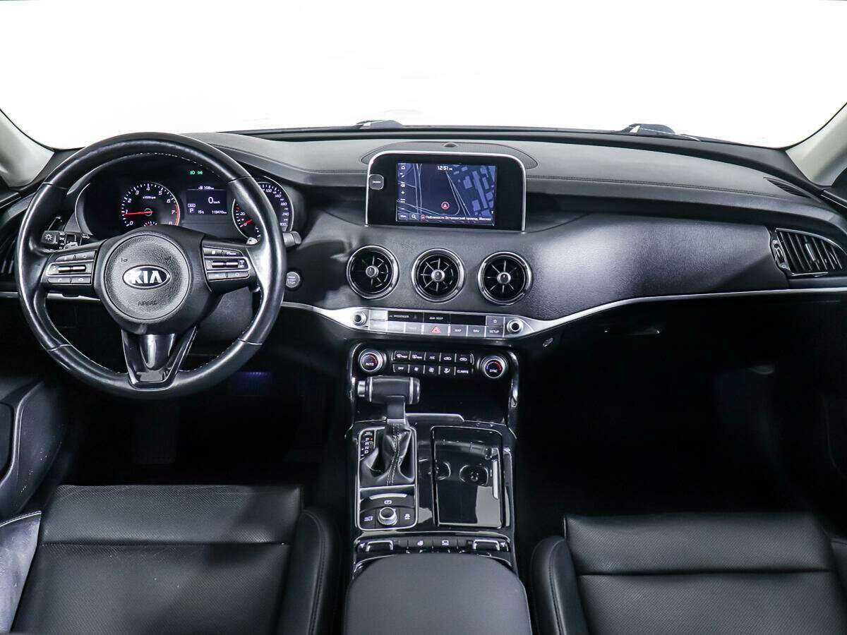 Купить Kia Stinger с пробегом. Фото: #10