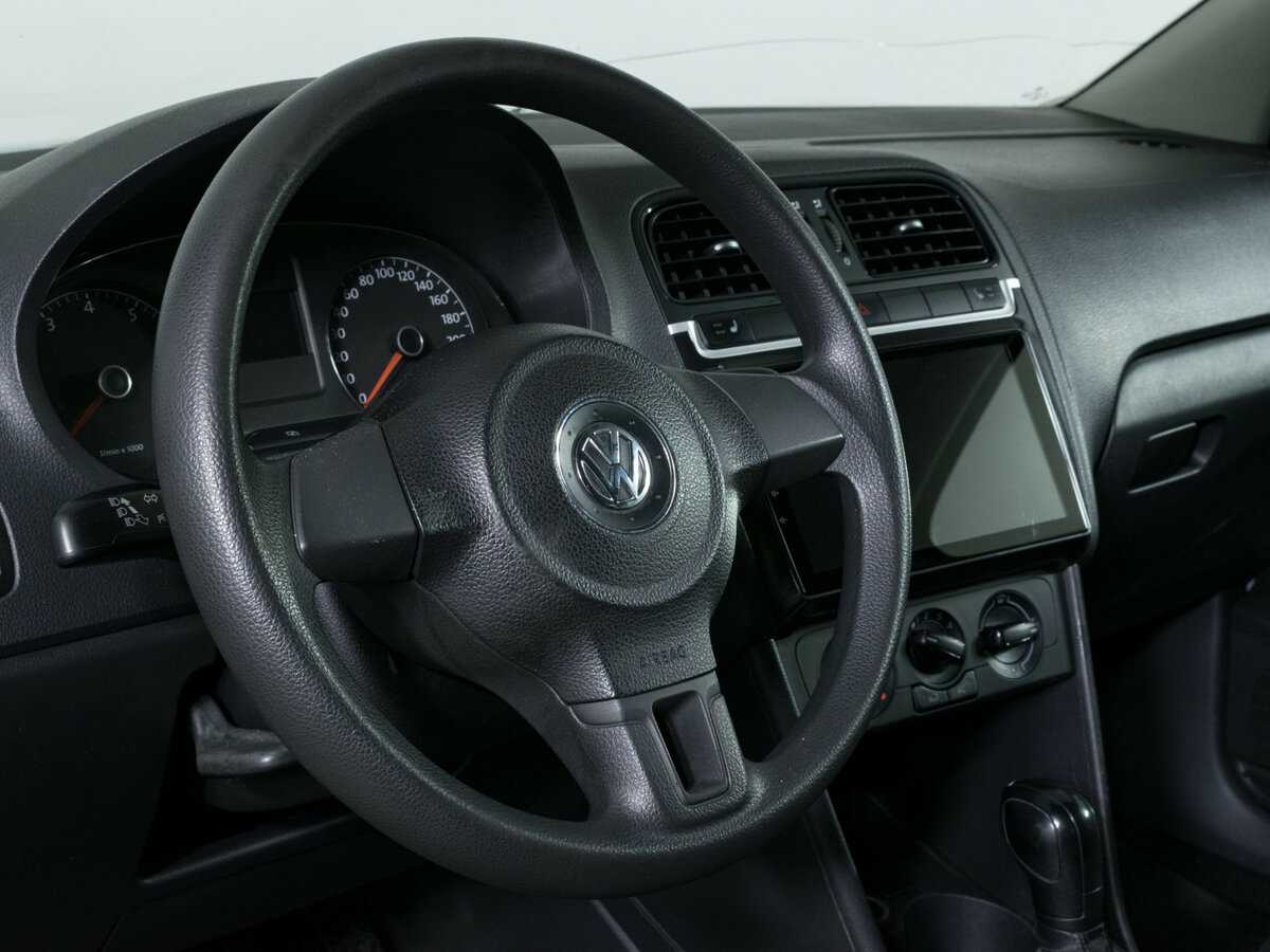 Купить Volkswagen Polo с пробегом. Фото: #10