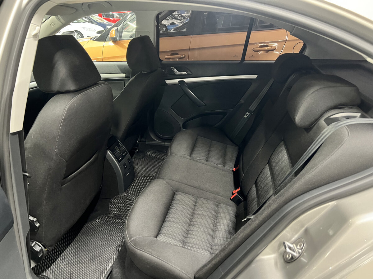 Купить Skoda Octavia с пробегом. Фото: #11