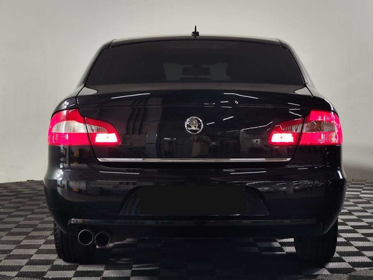Купить Skoda Superb с пробегом. Фото: #3
