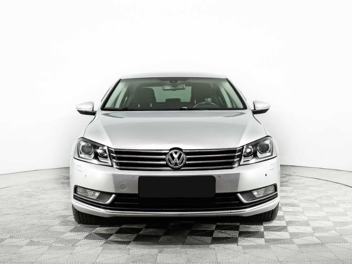 Купить Volkswagen Passat с пробегом. Фото: #1