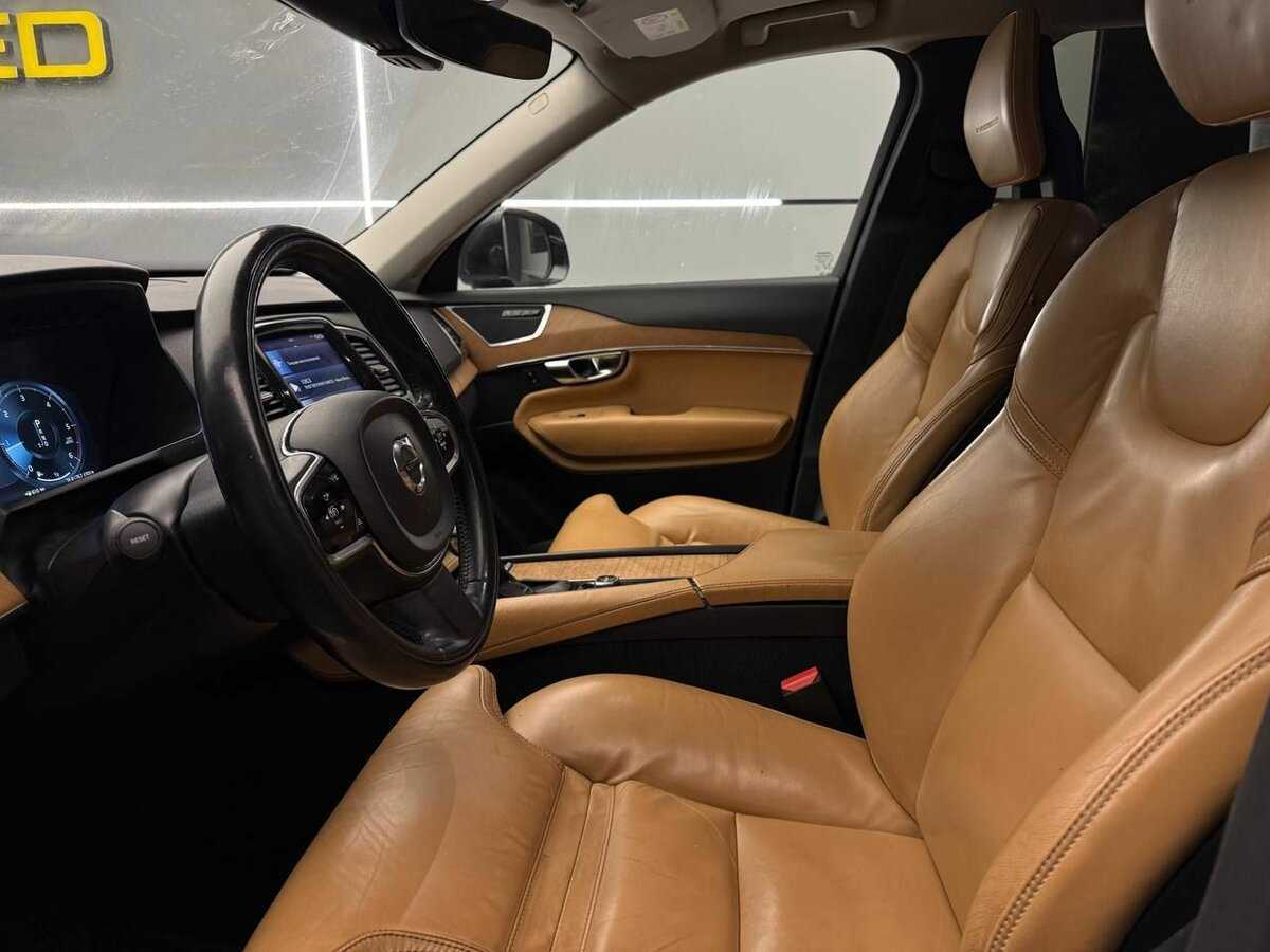 Купить Volvo XC90 с пробегом. Фото: #13