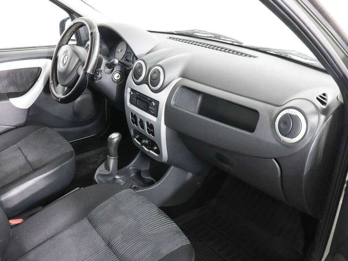 Купить Renault Logan с пробегом. Фото: #9