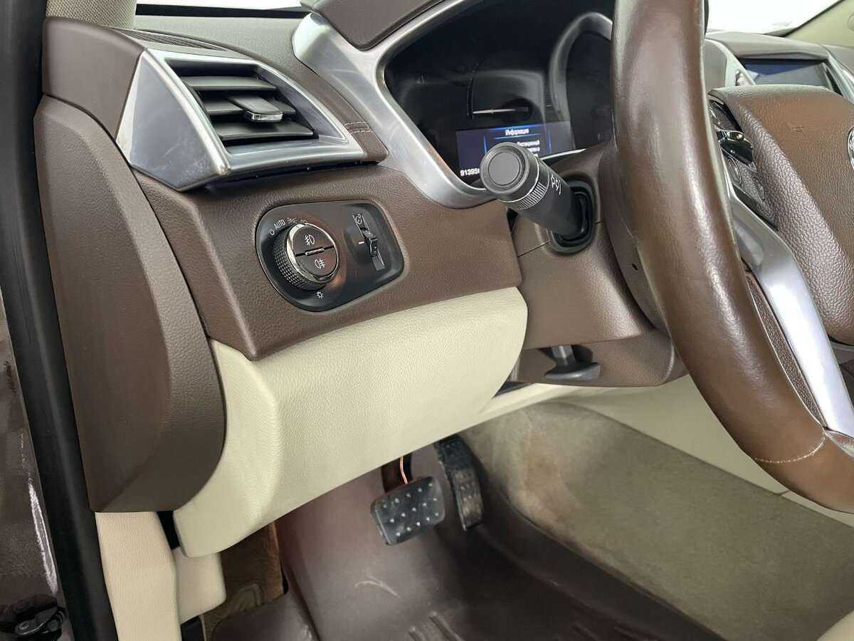 Купить Cadillac SRX с пробегом. Фото: #8