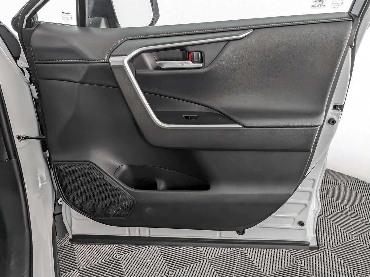 Купить Toyota RAV4 с пробегом. Фото: #19