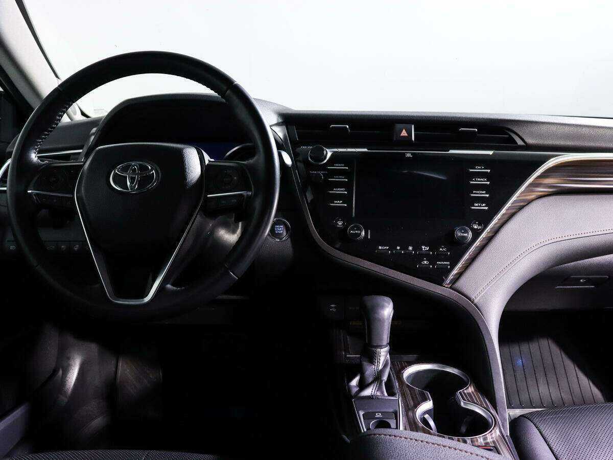 Купить Toyota Camry с пробегом. Фото: #11