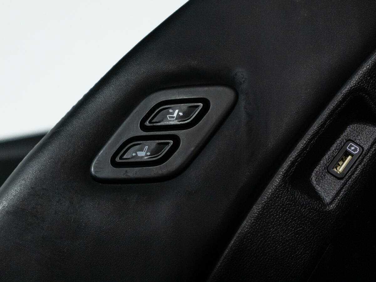 Купить Kia Sorento с пробегом. Фото: #28