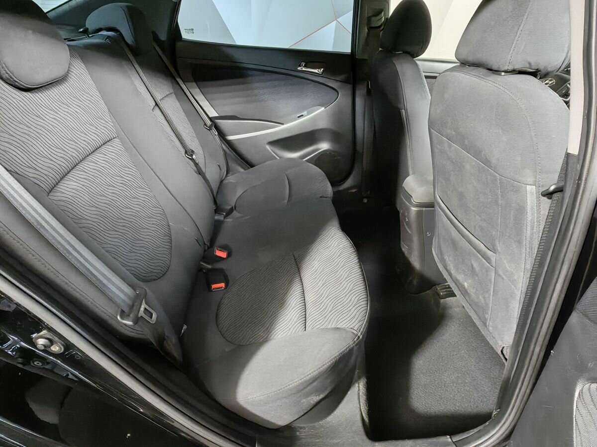 Купить Hyundai Solaris с пробегом. Фото: #11