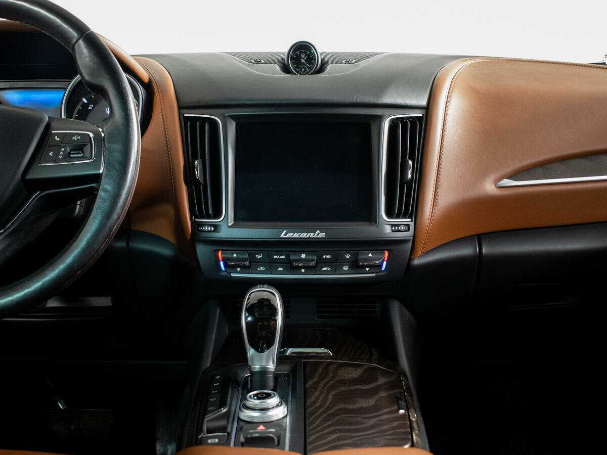 Купить Maserati Levante с пробегом. Фото: #8