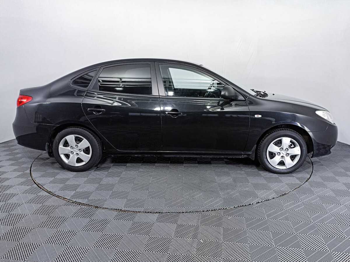 Купить Hyundai Elantra с пробегом. Фото: #3