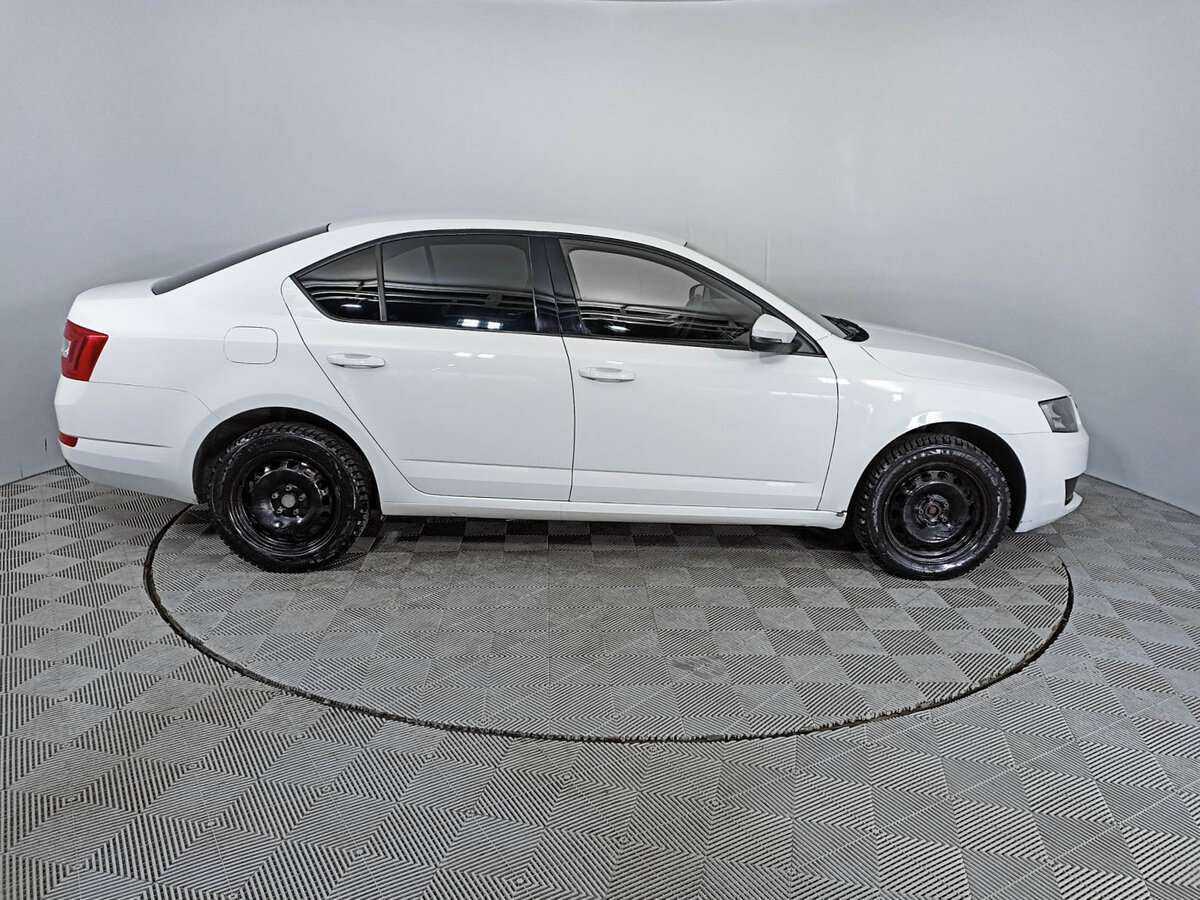 Купить Skoda Octavia с пробегом. Фото: #3