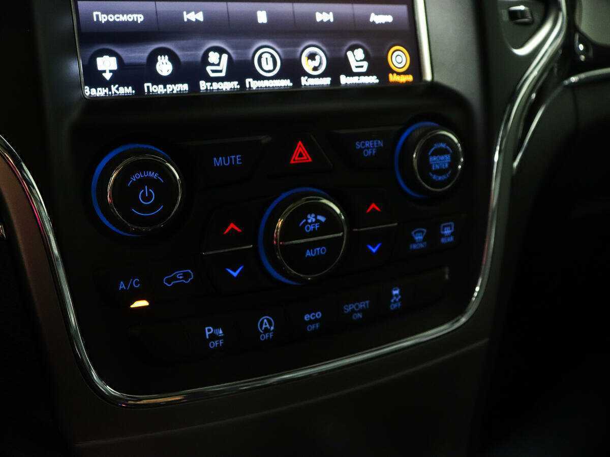 Купить Jeep Grand Cherokee с пробегом. Фото: #14