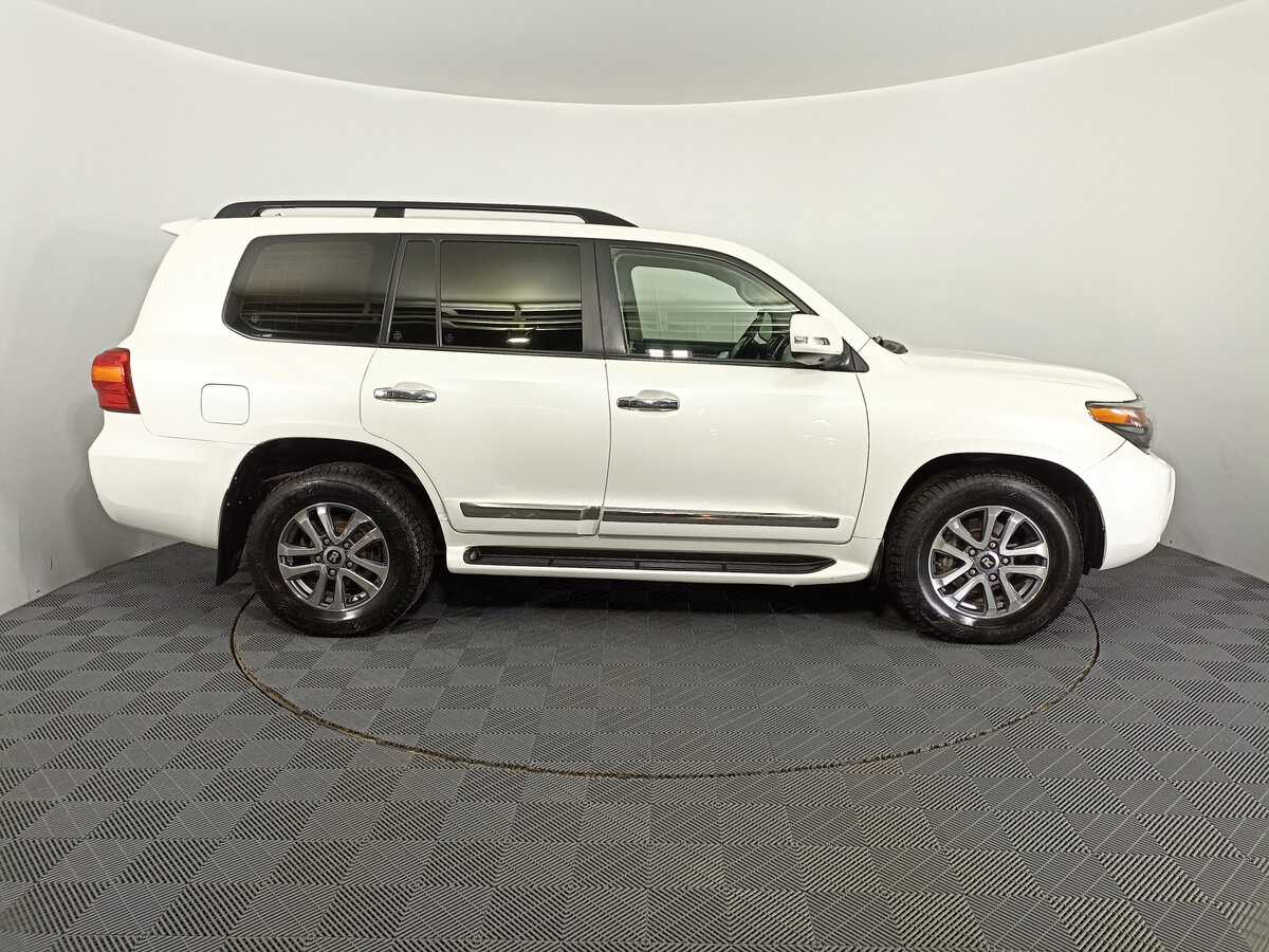 Купить Toyota Land Cruiser с пробегом. Фото: #3