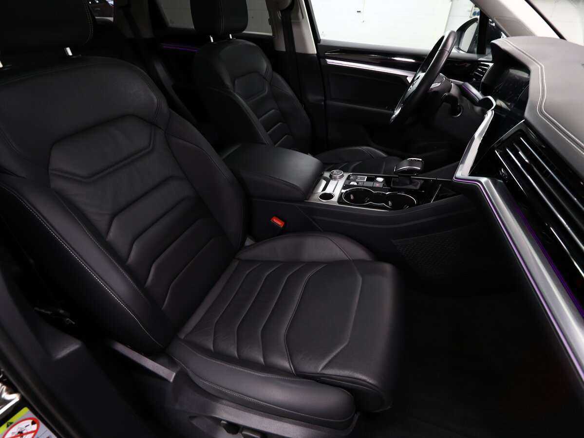 Купить Volkswagen Touareg с пробегом. Фото: #14