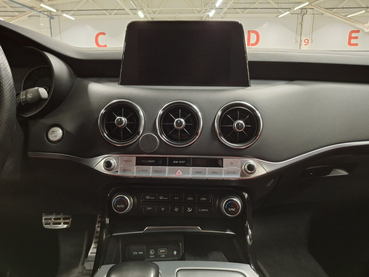 Купить Kia Stinger с пробегом. Фото: #14