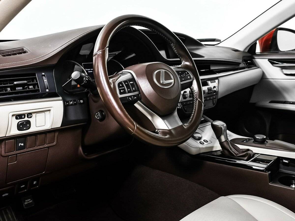Купить Lexus ES с пробегом. Фото: #11