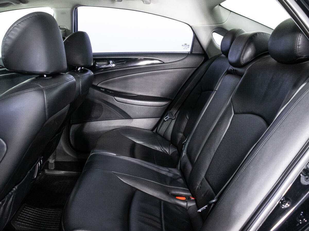 Купить Hyundai Sonata с пробегом. Фото: #9