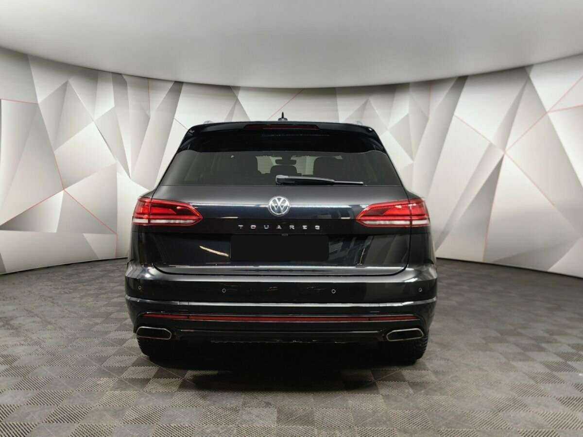 Купить Volkswagen Touareg с пробегом. Фото: #7