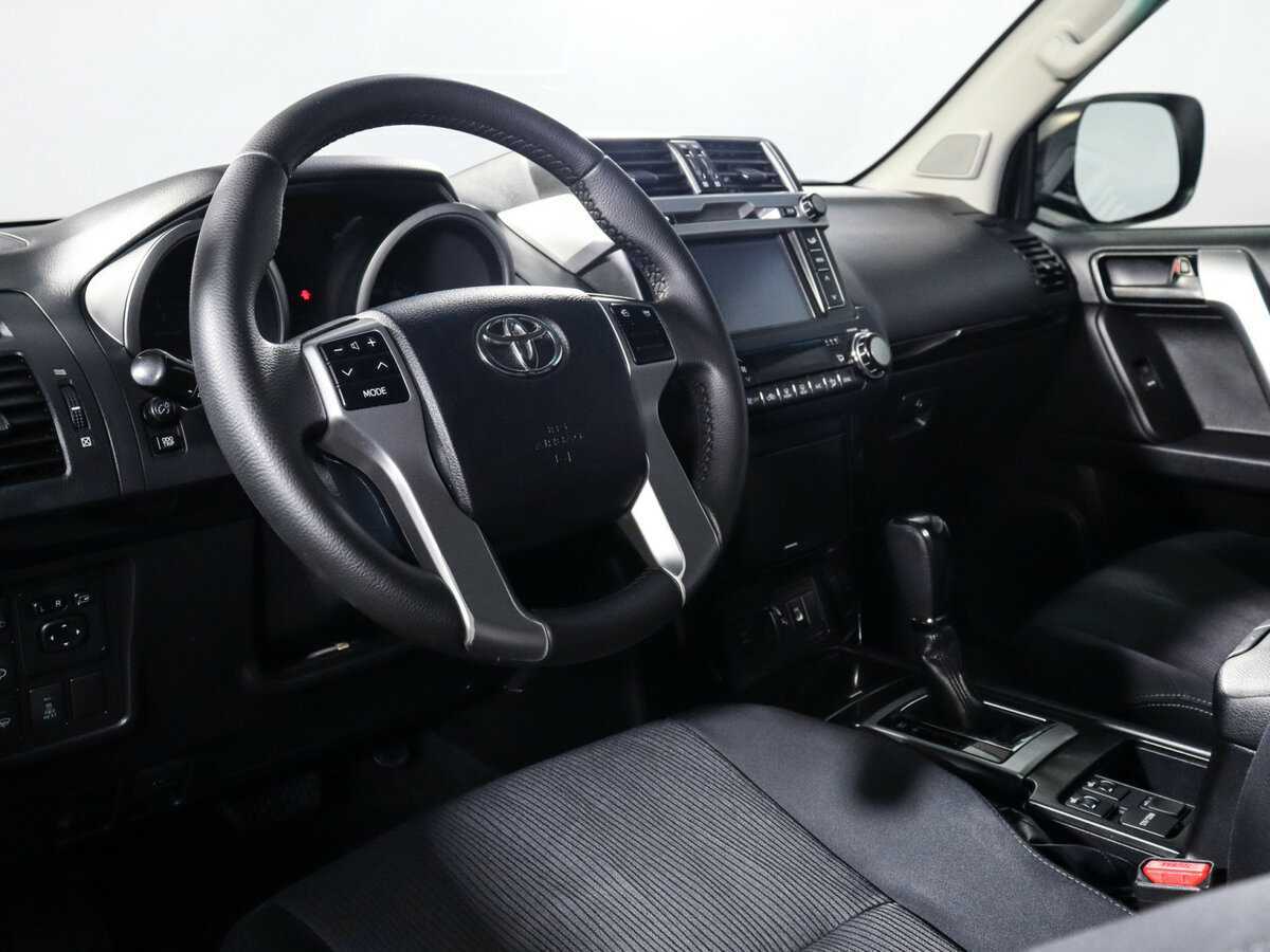 Купить Toyota Land Cruiser Prado с пробегом. Фото: #13