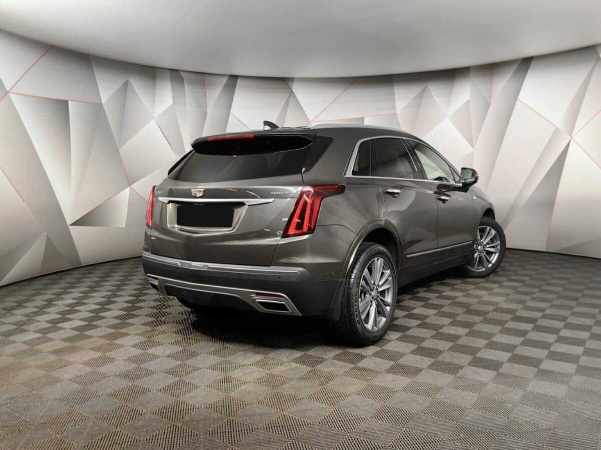 Купить Cadillac XT5 с пробегом. Фото: #1