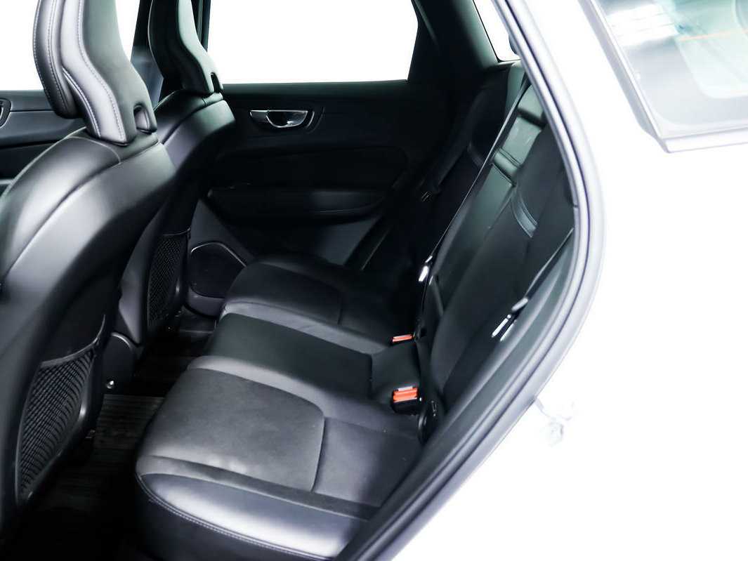 Купить Volvo XC60 с пробегом. Фото: #11