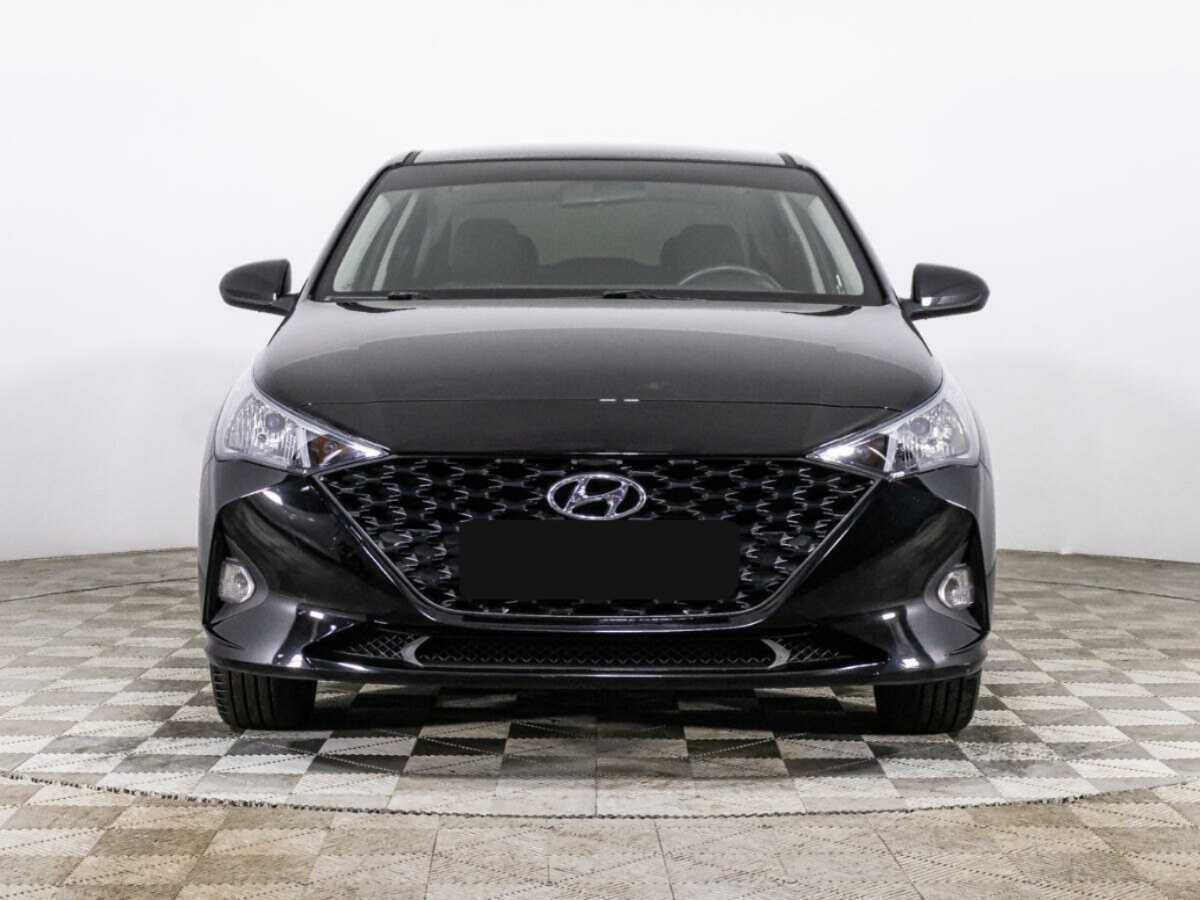 Купить Hyundai Solaris с пробегом. Фото: #1