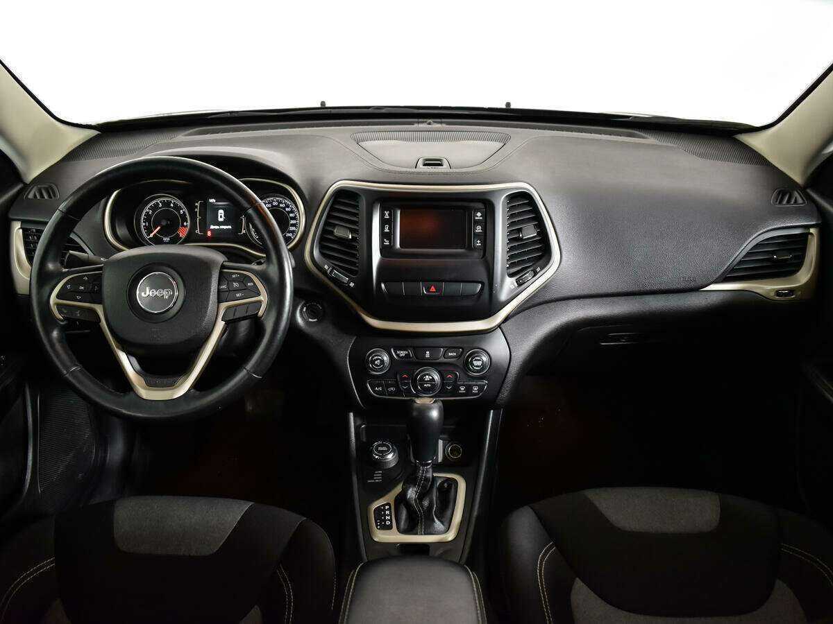 Купить Jeep Cherokee с пробегом. Фото: #11