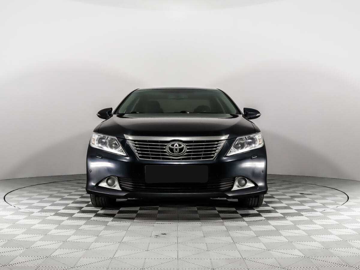 Купить Toyota Camry с пробегом. Фото: #1