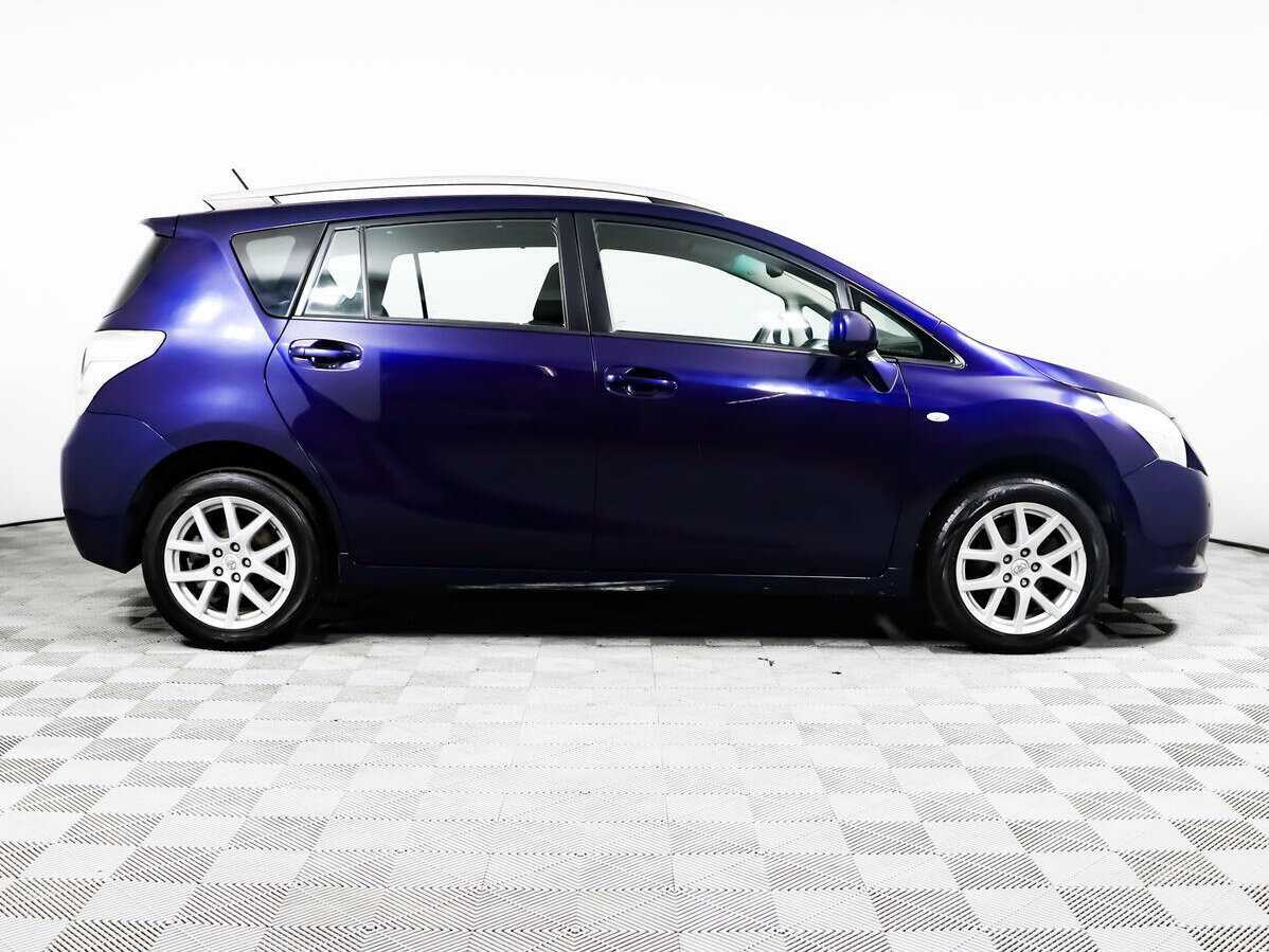 Купить Toyota Verso с пробегом. Фото: #3