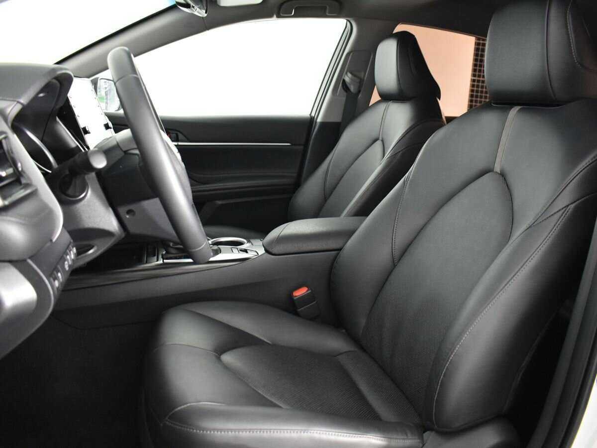 Купить Toyota Camry с пробегом. Фото: #6