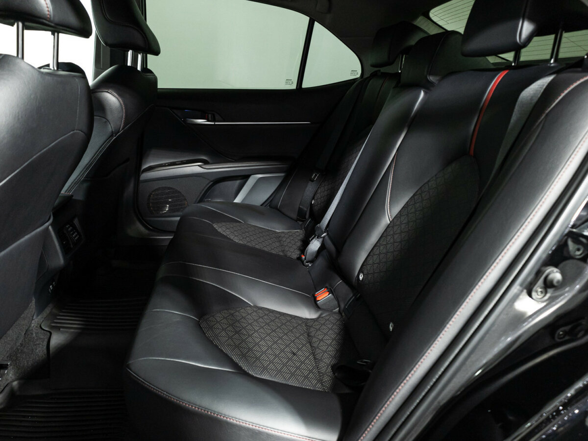 Купить Toyota Camry с пробегом. Фото: #9